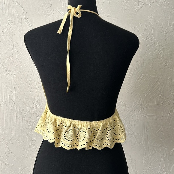Yellow lace stretchy adjustable halter neck crop top - Picture 3 of 3